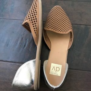 Dolce Vita laser cut flats. Size 8